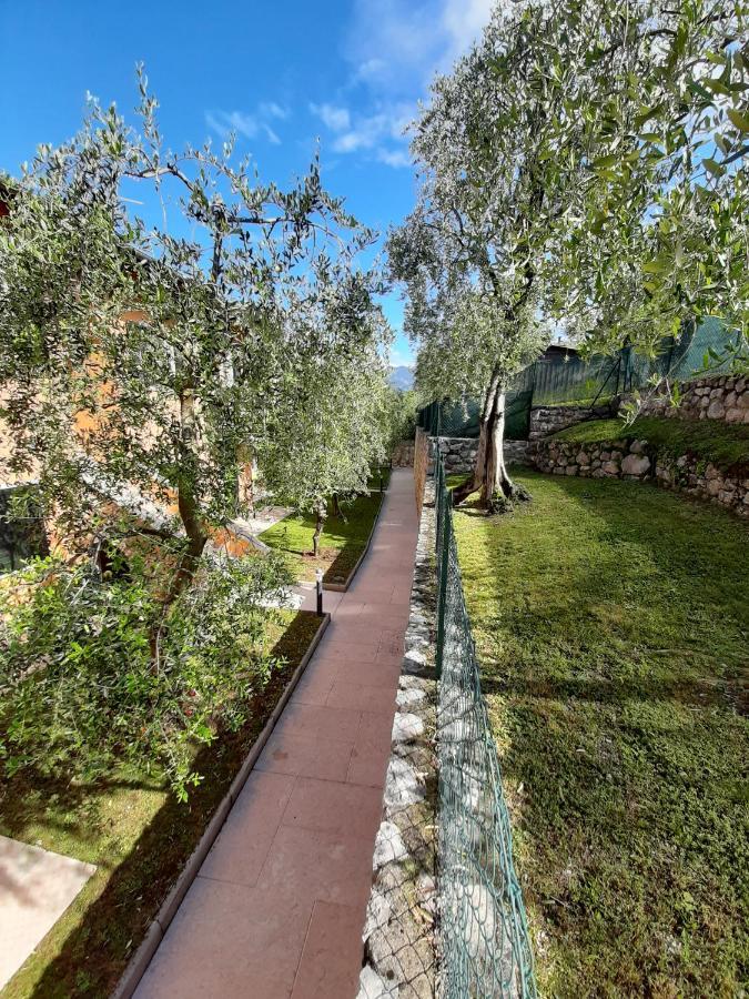 Appartamenti Elisabeth Brenzone sul Garda Eksteriør bilde