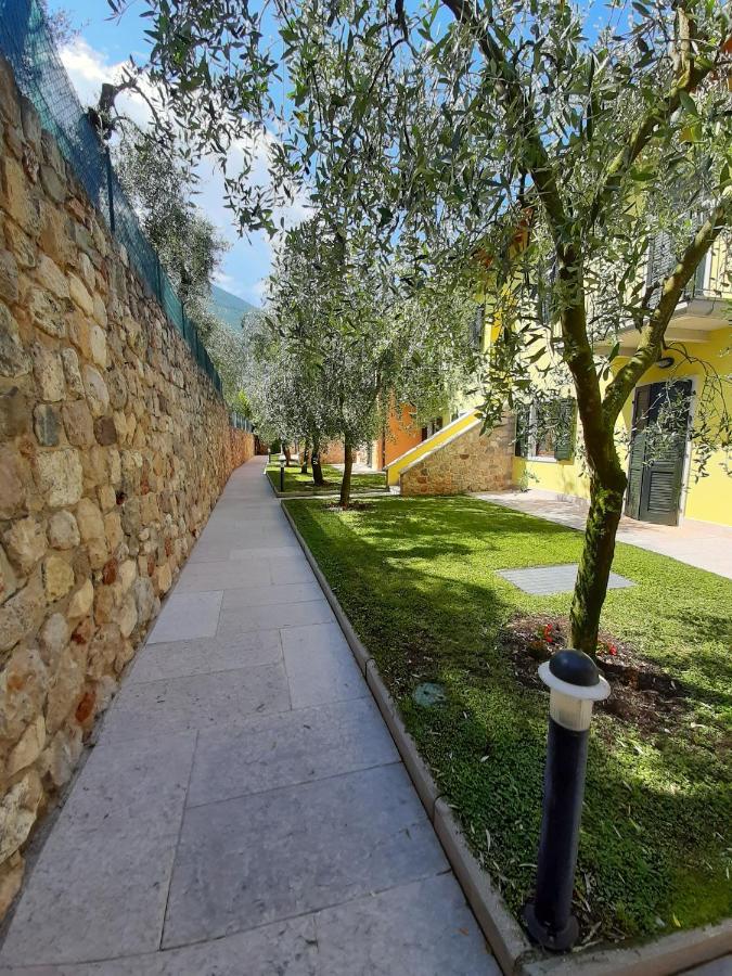 Appartamenti Elisabeth Brenzone sul Garda Eksteriør bilde