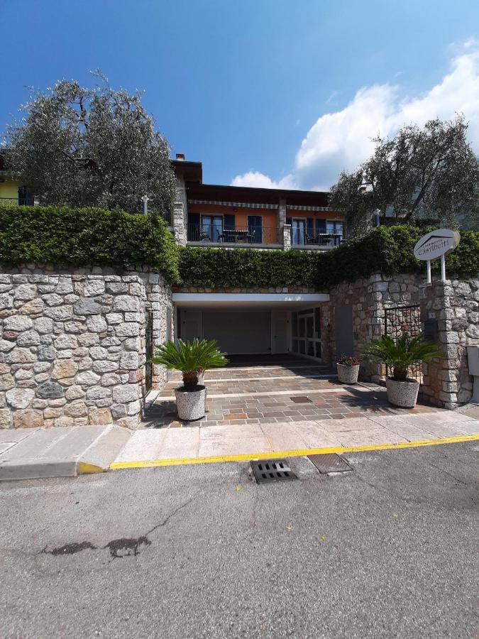 Appartamenti Elisabeth Brenzone sul Garda Eksteriør bilde